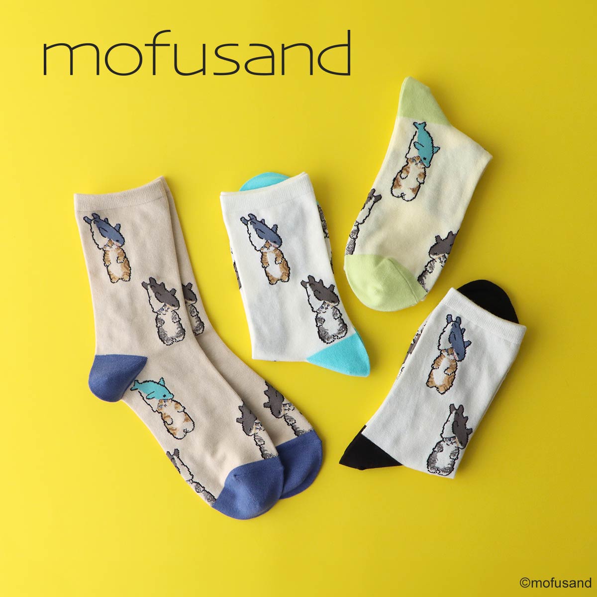mofusand モフサンド 総柄サメ猫 クルー丈 ソックス